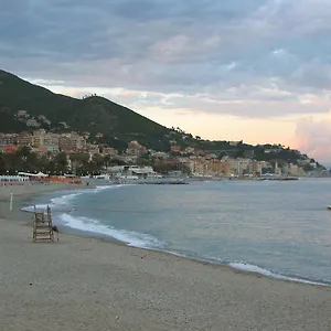 Quiete Ad Un Passo Dal Mare , Albisola Superiore Italia